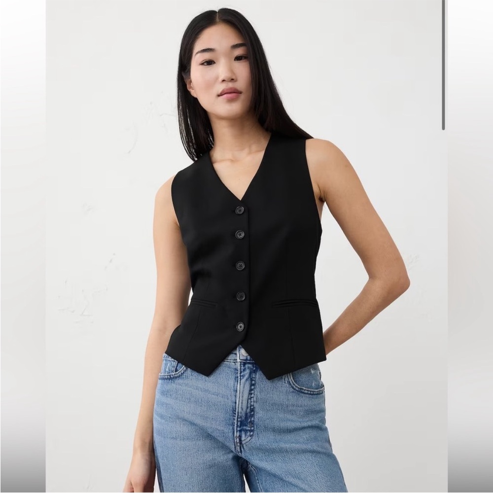 BANANA REPUBLIC FACTORY HAYDEN VEST size 4
NWT - Picture 1 of 5